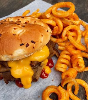 Beaf N Chedduh
Thinly slice roast beaf topped with cheese sauce and our homemade Seitan's sauce served on a toasted onion roll. at Seitan's Realm in Columbus