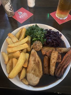 Vegan roast dinner so delicious!! ( I switched my potatoes for chips but you can have regular roast potatoes)  #Veganuary at Crown & Anchor in Winchester