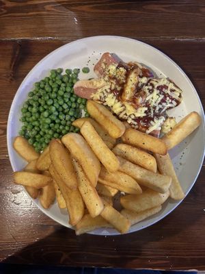 Hunter’s Chicken with BBQ sauce.  at Crown & Anchor in Winchester