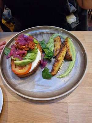 Avocado toast at FRØ in Tromsoe