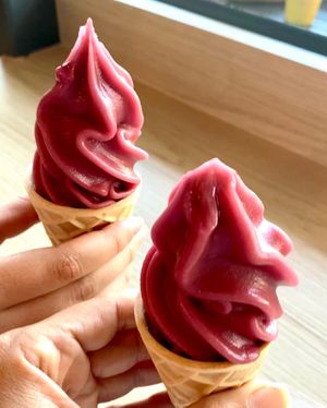 Erdbeersofteis  at IKEA in Dietlikon