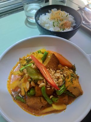 Tofu Curry at Chez Ginette in Fribourg