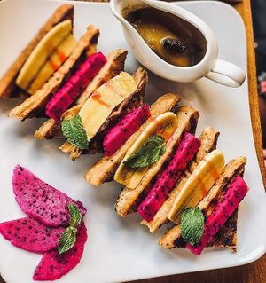 Vegetarian fruity French toast at The Source Cafe in Siem Reap