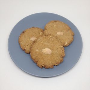 Almond-lemon cookies with vanilla, sweetened with maple syrup, gluten free = made out of almond and teff flour. at Yoga Cakes in Amersfoort