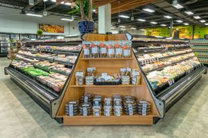 Vegan cheese, cheese, quick meals at La Boite à Grains - Blvd du Plateau in Gatineau