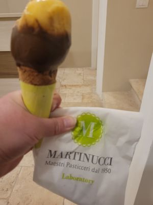 Passion fruit and dark chocolate at Martinucci Laboratory in Polignano A Mare