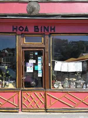 Hoa Binh at Hao Bhin in Etretat