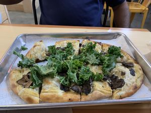 Pizza at HUMBL in Orlando