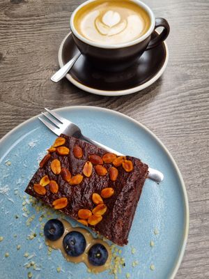 Vegan Brownie & oat Cappuccino at Liebling Trier in Trier