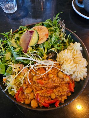 Catarina's Bowl #Veganuary at Liebling Trier in Trier