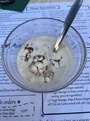 Vegan baileys ice cream and alcohol   at The Guinness Tavern in Salou