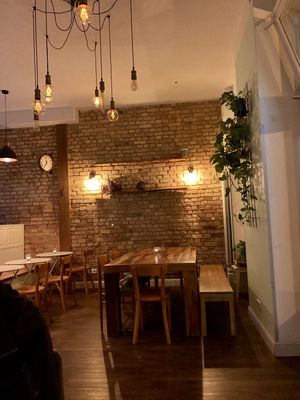 Cozy atmosphere at Akkawy in Berlin