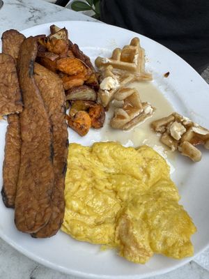 American breakfast   at Big Mike's in Fort Lauderdale