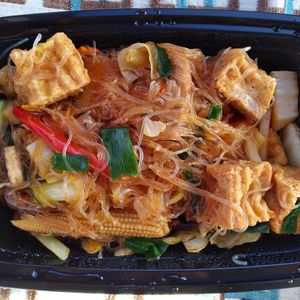 Glass noodles with vegetables and fried tofu at Rice By Mama in Ventura