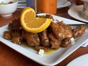 Orange chicken at Rice By Mama in Ventura