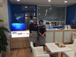 The very friendly staff at Spirulina Blue Ueno in Tokyo