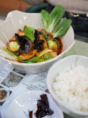 Spicy and hot mushroom soup   at Mananim Recipe in Seoul