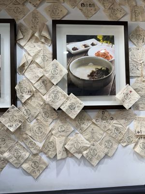 Interior (thank you notes written on napkins)  at Mananim Recipe in Seoul