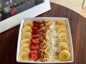 Smoothie Bowl at Dream Sports Bar & Lounge in Dakar