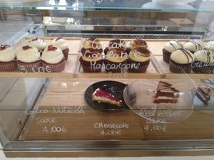 Counter with cakes  at Red Velvet in Padua
