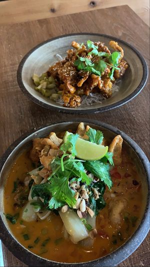 Uncle Hing’s Wings, & Satay Noodles at Do Chay - Knight District in Vancouver