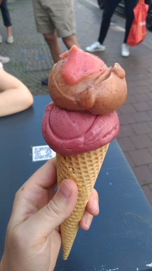 Plumb flavour was very nice, ok waffle at Luicella's - Hüxstraße in Luebeck