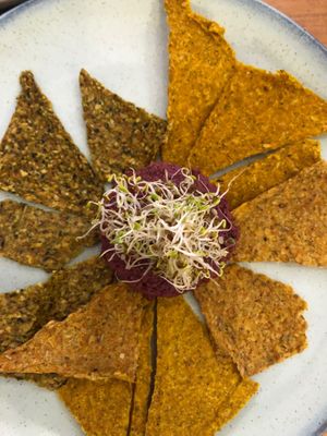 Hummus and flat bread at 3 4 4 in Alicante