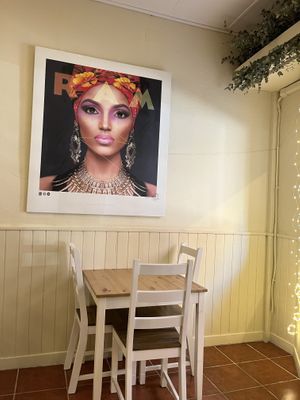 Pretty interior   at 3 4 4 in Alicante