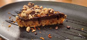 Pastel de boniato con algarroba 🤤 at 3 4 4 in Alicante