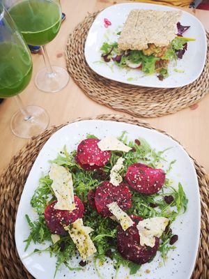 Raw beetroot ravioli and raw sandwich at 3 4 4 in Alicante