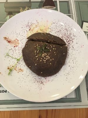 Empanada  de rúcula at 3 4 4 in Alicante