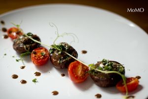 Portobello with black garlic and almond sauce, marinated in tamari, lemon juice and seawater. Dehydrated for five hours at 40 degrees. 
#rawvegan, #organic and #glutenfree at 3 4 4 in Alicante