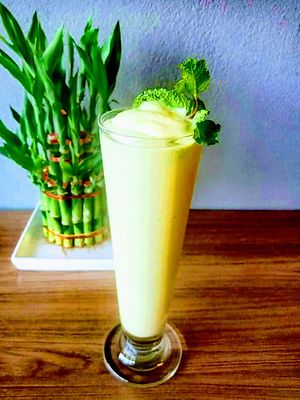 Vegan Green Peanut Butter (Non Sugar)
( Avocado + Banana + Coconut Milk + Peanut Butter ) at 29 Coffties in Chiang Mai