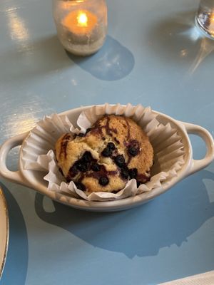 Muffin 🧁  at Café Holmgången in Malmo