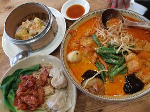 Siu mai, bbq wonton noodles, laksa deluxe at Water Drop Vege Cafe at Fo Guang Shan Temple in Auckland