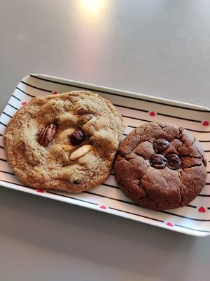 Vegan cookies at Emilie and the Cool Kids in Reykjavik