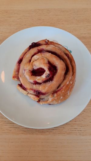 Raspberry roll at Emilie and the Cool Kids in Reykjavik