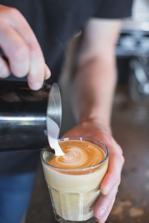  at White et Cie in Saint-sauveur