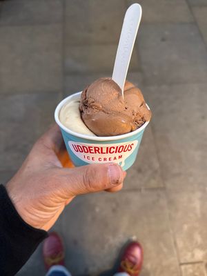 chocolate brownie and biscoff cookie honeycomb   at Udderlicious in North London