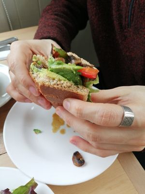 Solo una opción de sandwich vegana, pero muy rica at Magnolia Cafe Y Pasteleria in Castro