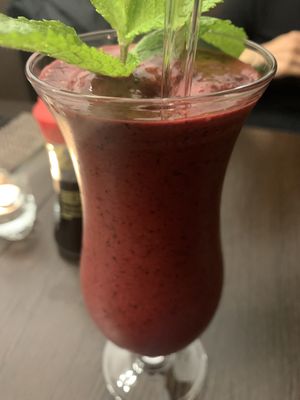 Bluebery smoothie at Tiger Club Vegan Sushi in Berlin