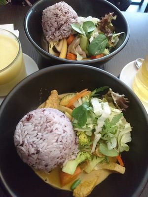 Mango Curry at Tiger Club Vegan Sushi in Berlin