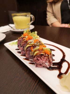 Tiger special rolls avo maria at Tiger Club Vegan Sushi in Berlin