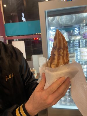 Caramel yoga-yet with caramel sauce   at Yoga-urt in Los Angeles