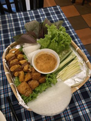 Make your own summer rolls  at Sen Vegan House in Ho Chi Minh City