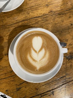 Cappuccino mit Hafermilch   at Miros Cafe in Berlin