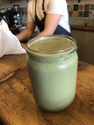 Was mit Eiweiß  at Aarons Saftladen in Cologne