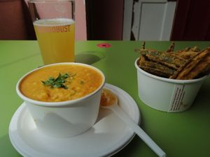 Lentil dhal, okra fries, IPA 😊 at Bundobust in Liverpool