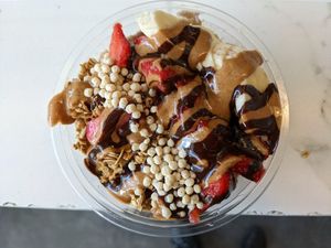 Snickers Protein Bowl at Wild Bowls in Zurich