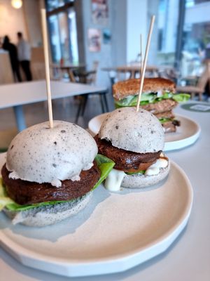 Burger and teryaki sandwich at Tea Stories in Eindhoven